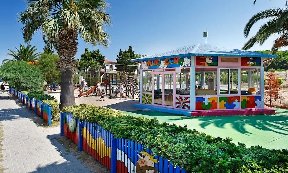 Altin Yunus Apart Beach Plus Cesme Apartment